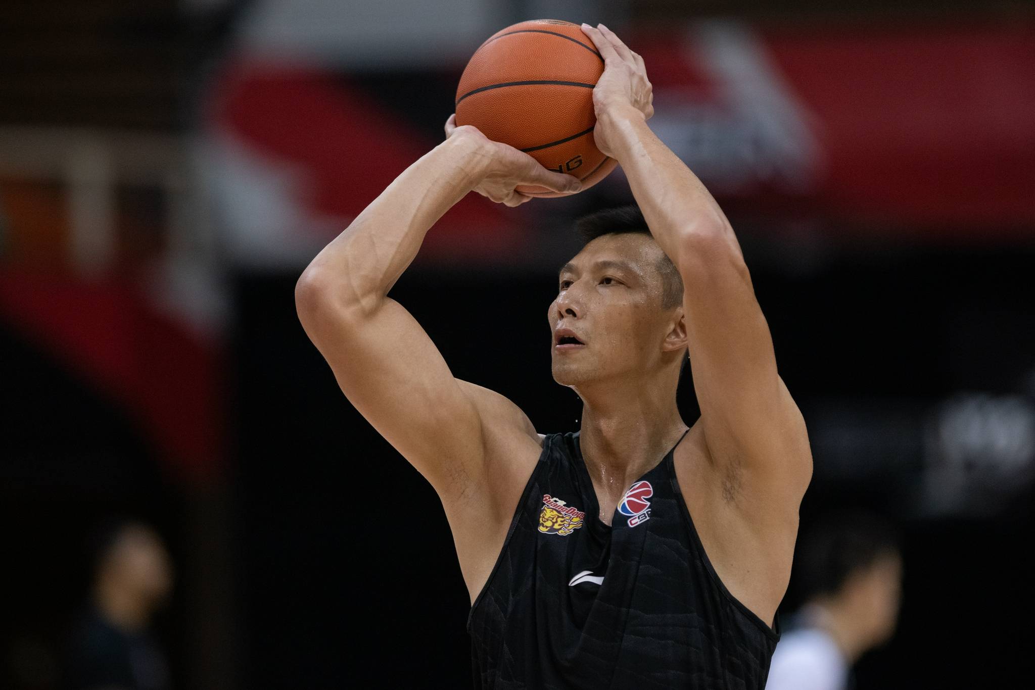 爱游戏-加时末段广东宏远备战NBA季后赛，强势反弹细节曝光，球迷炸锅，纪律约束更严格的简单介绍