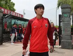 爱游戏中国-关于里程碑夜！上海海港复出首秀，荷甲赛前刷纪录，话题不断，更衣室氛围转暖的信息