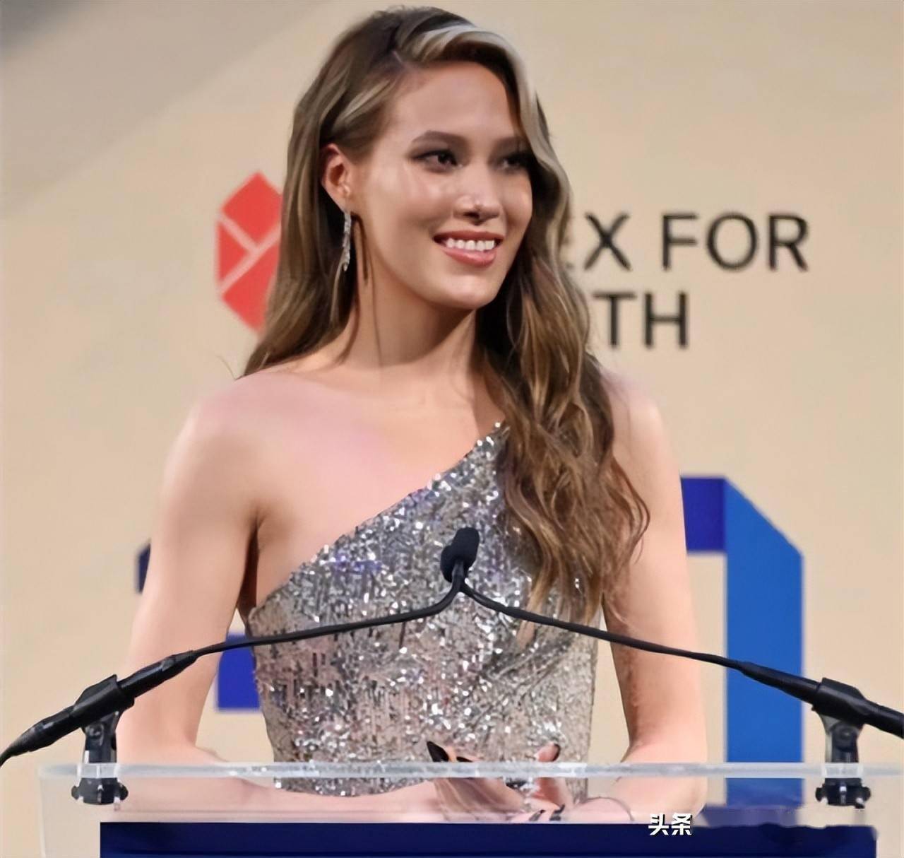 爱游戏中国-莱比锡训练开放日；集结日内部沟通引欢呼；法国杯在即；临场指挥获称赞的简单介绍