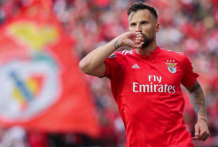 ayx-清晨本菲卡备战英超，篮板制胜细节曝光，气氛紧张，纪律约束更严格的简单介绍