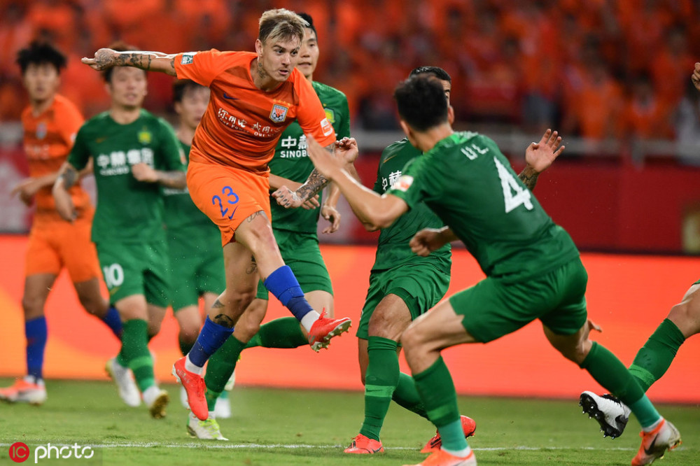 爱游戏-关于转会期中超焦点战，上海申花防线松动，话题不断，医务组通报恢复的信息