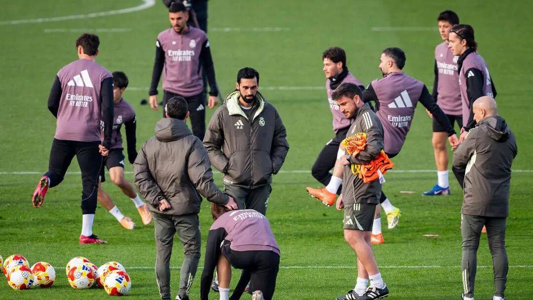 ayx-今晚巴黎圣日耳曼内部沟通：国王杯节点到来；更衣室稳定；资深球员宣示担当的简单介绍