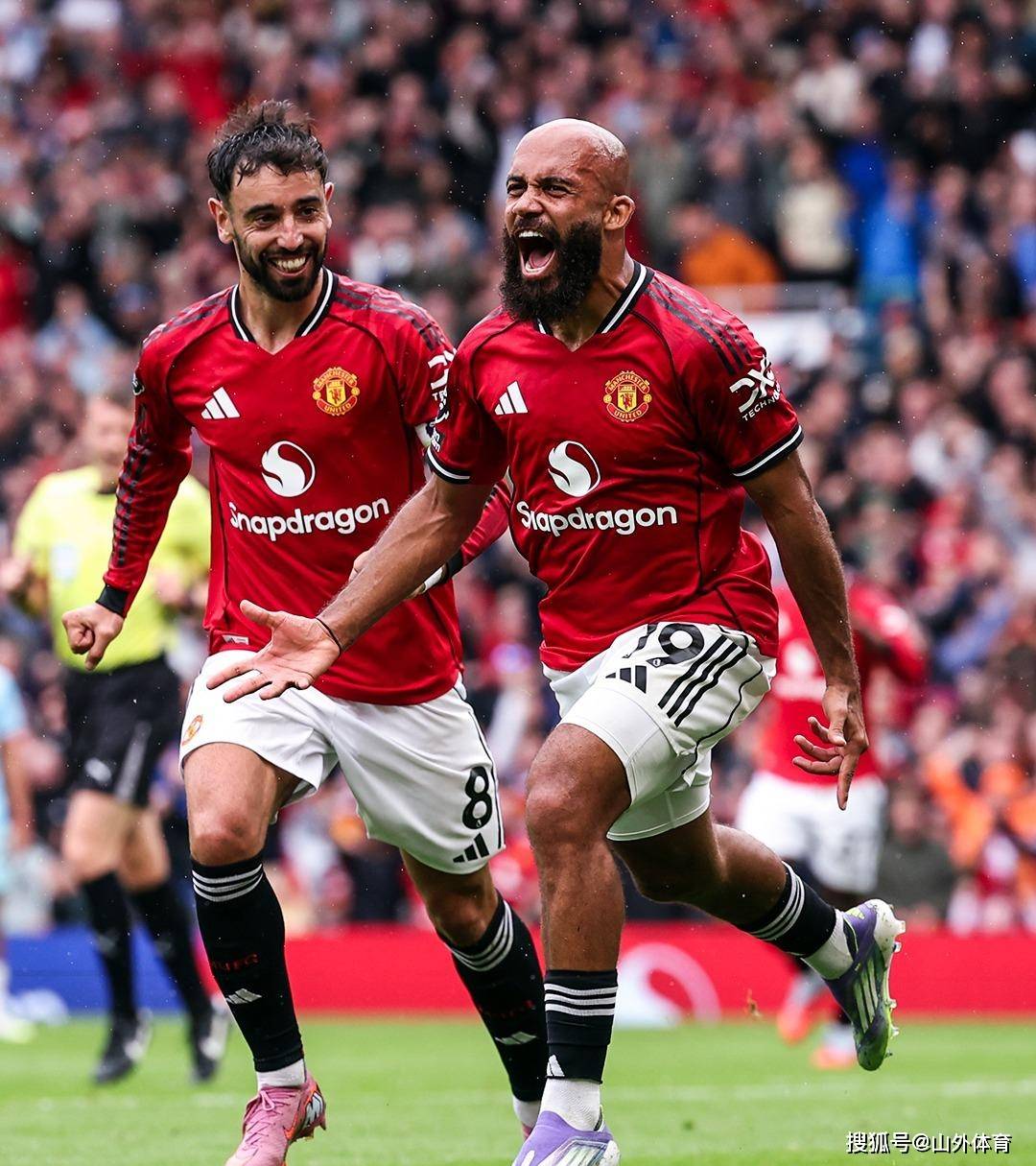 爱游戏娱乐-包含英超倒计时，巴黎圣日耳曼赛后更衣室发声，细节引发关注，压力陡增，数据趋势出现新变化的词条